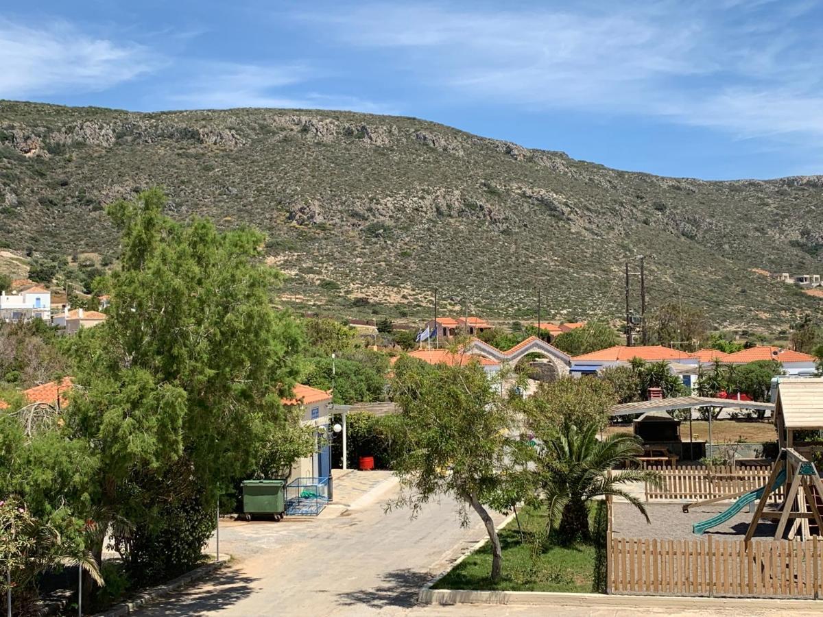 Simos Camping Elafonisos & Bungalows ภายนอก รูปภาพ